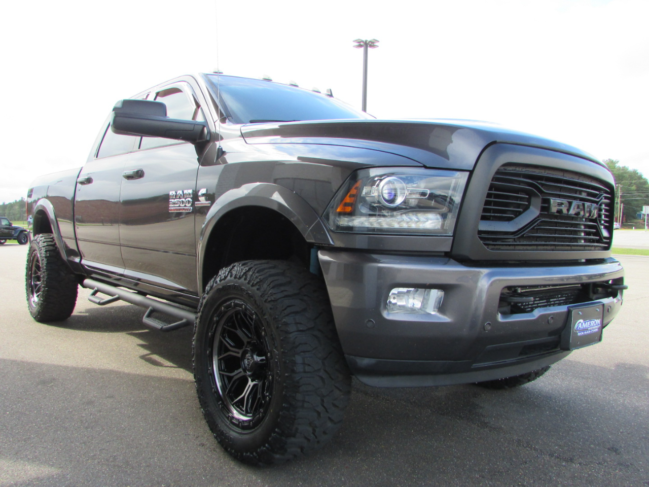 RAM 2500 Laramie 4x4 Crew Cab 6'4" Box 2018 RAM 2500 Laramie 4x4 Crew Cab 6'4" Box 2018