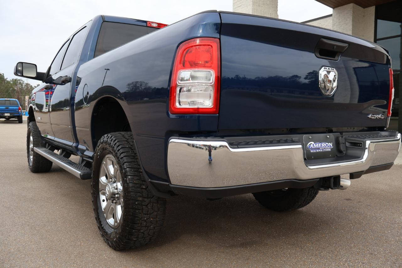 RAM 2500 Tradesman 4x4 Crew Cab 6'4" Box 2020
