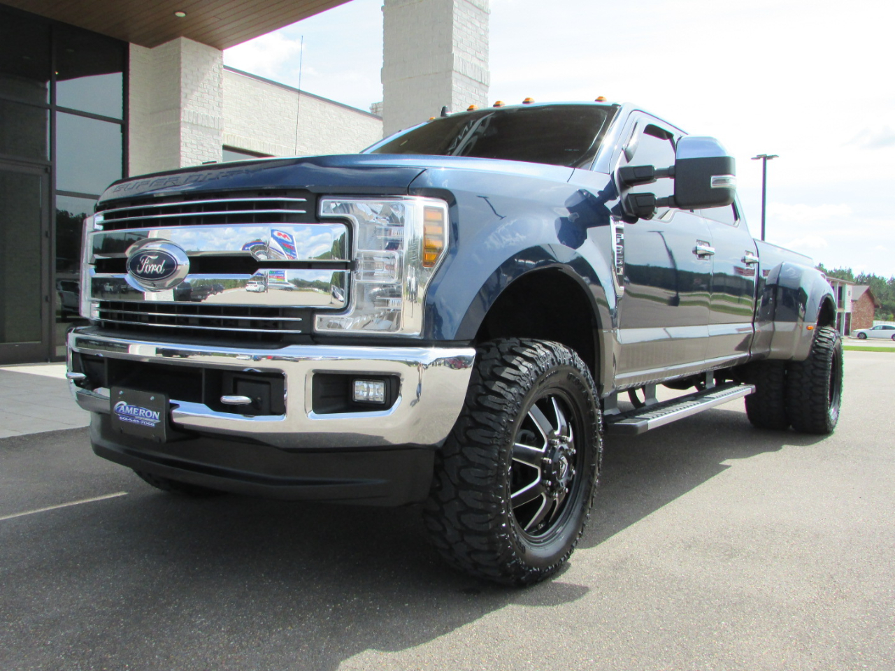2019 Ford F-350 photo 2
