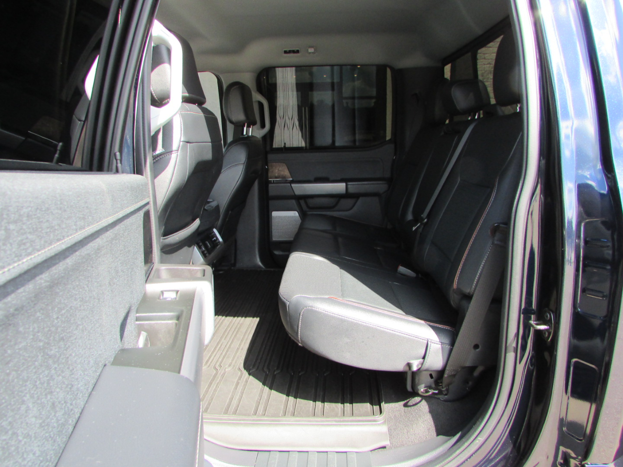 2023 Ford F-150 Lariat photo 10