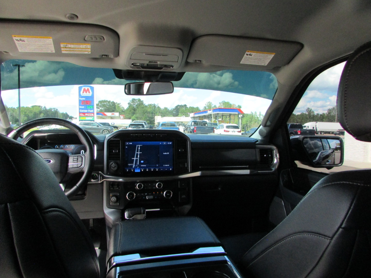 2023 Ford F-150 Lariat photo 11