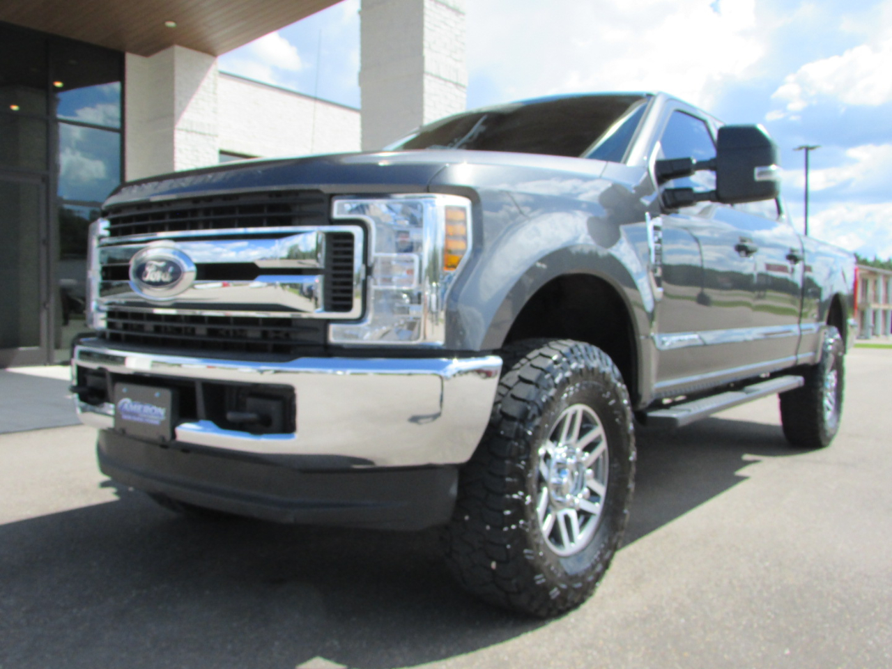 2019 Ford F-250 XLT photo 2