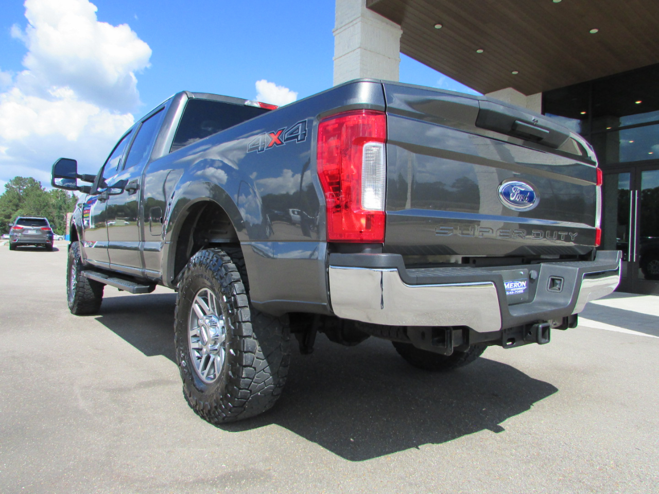 2019 Ford F-250 XLT photo 3