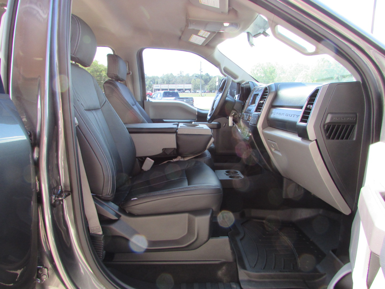 2019 Ford F-250 XLT photo 13