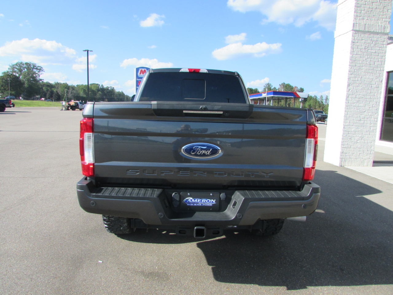 2019 Ford F-250 Lariat photo 4