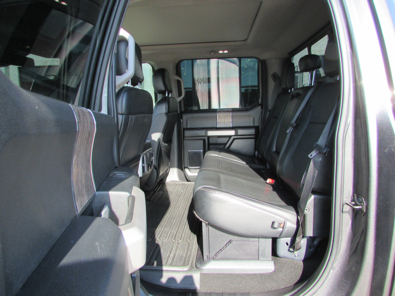 2019 Ford F-250 Lariat photo 6