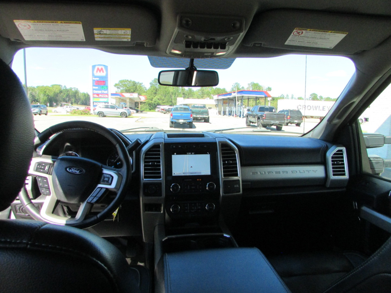 Ford F250SD Lariat Crew Cab 4WD 2017 Ford F250SD Lariat Crew Cab 4WD 2017