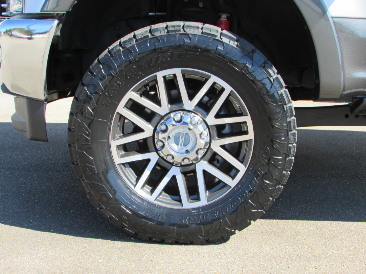 Ford F250SD Lariat Crew Cab 4WD 2017 Ford F250SD Lariat Crew Cab 4WD 2017