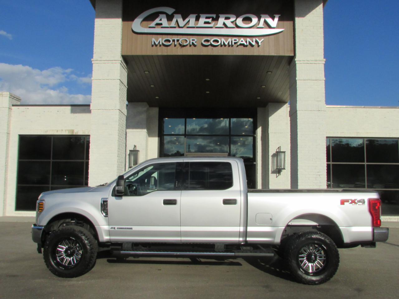 2018 Ford F250SD XLT Crew Cab 4WD