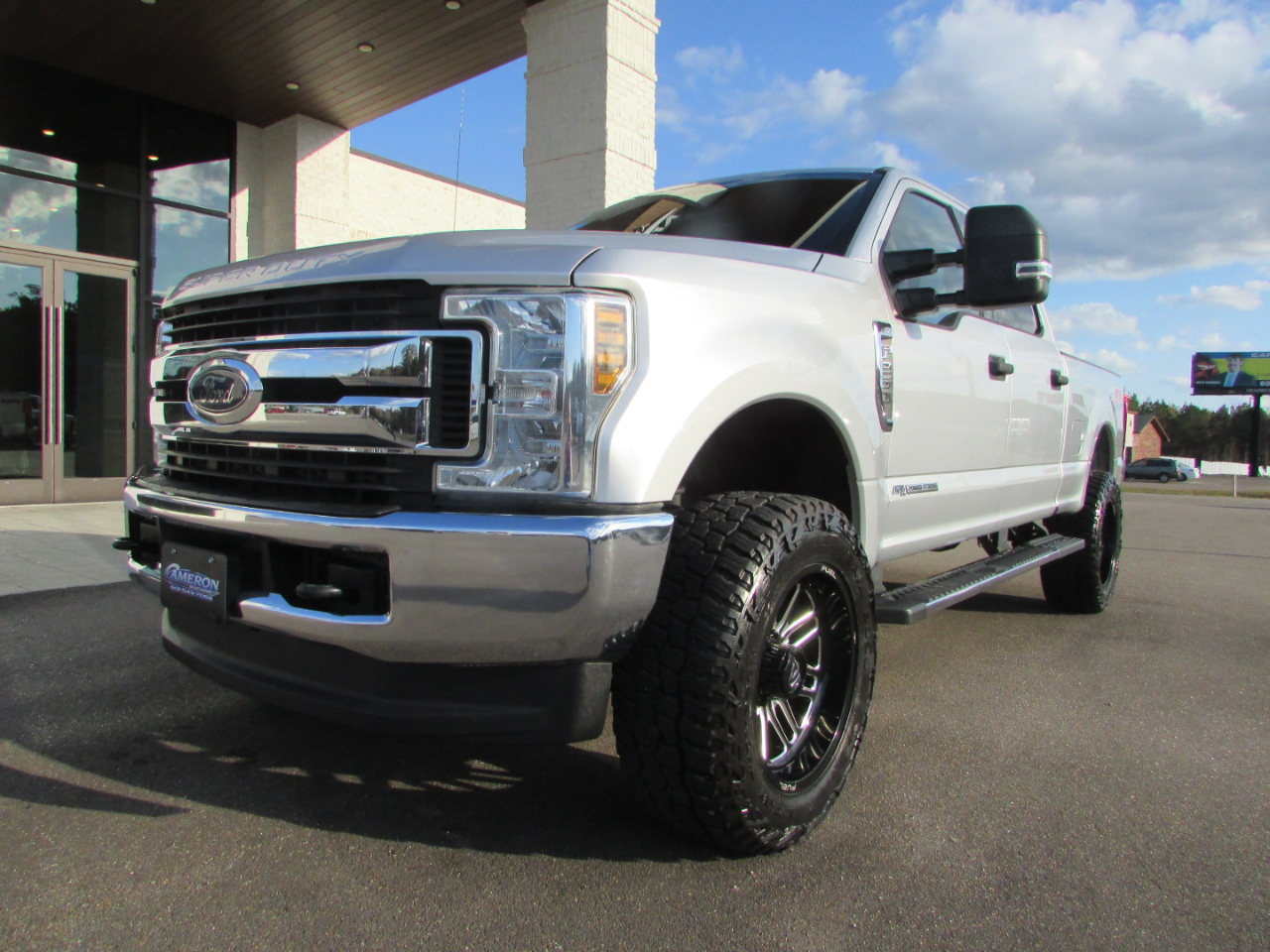 Ford F250SD XLT Crew Cab 4WD 2018