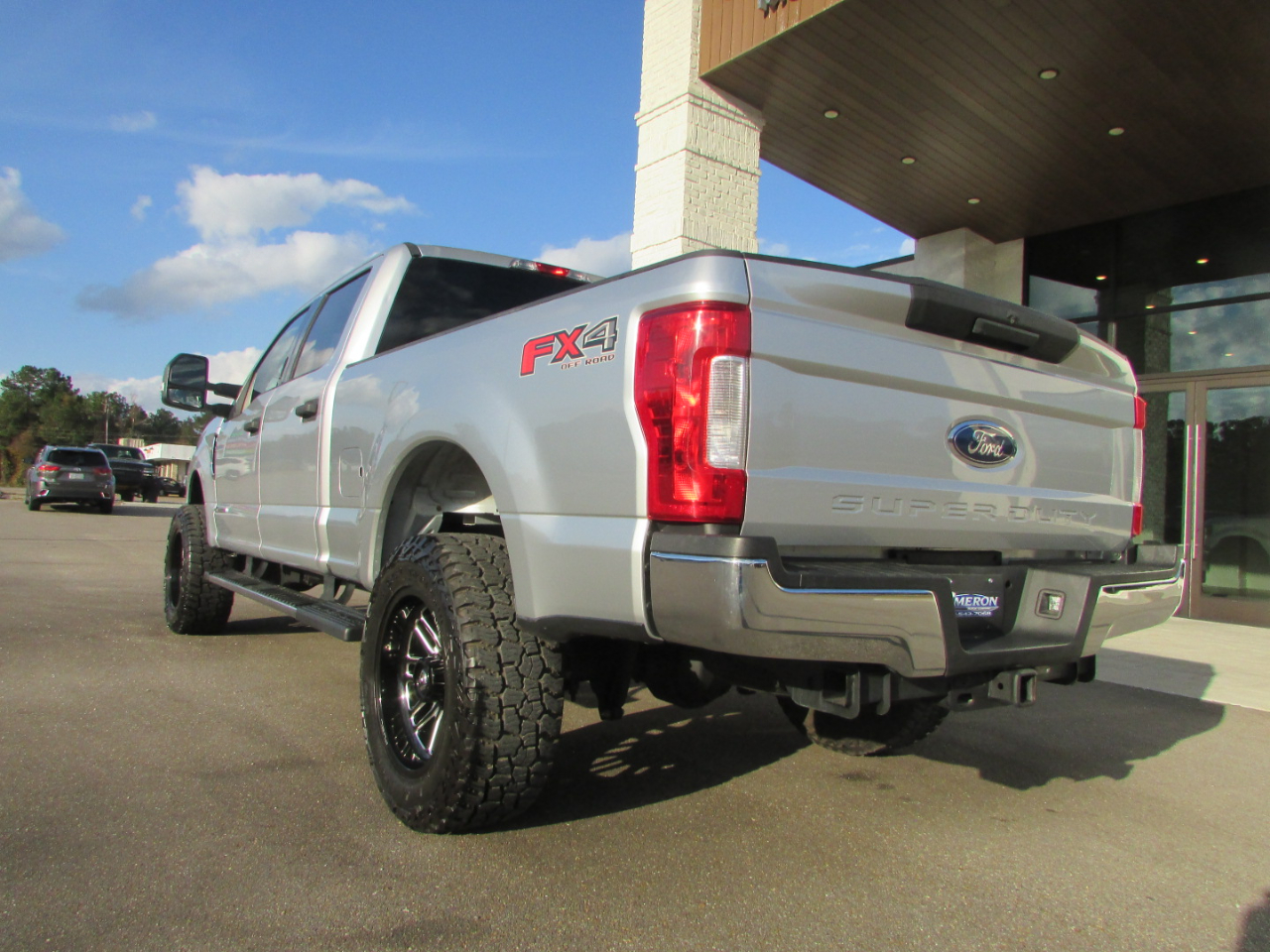 Ford F250SD XLT Crew Cab 4WD 2018