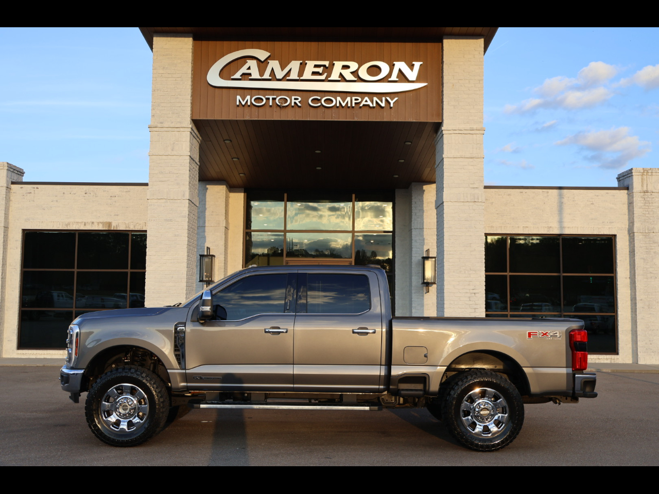 2024 Ford F250SD Lariat Crew Cab 4WD