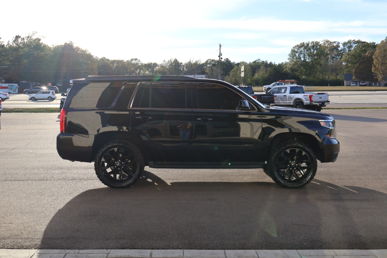 2020 Chevrolet Tahoe LT photo 3