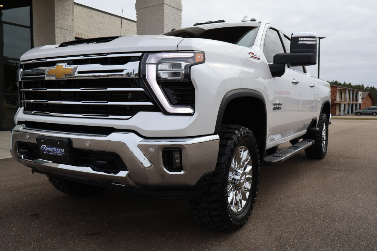 Chevrolet Silverado 3500HD 4WD Crew Cab 159" LTZ 2024