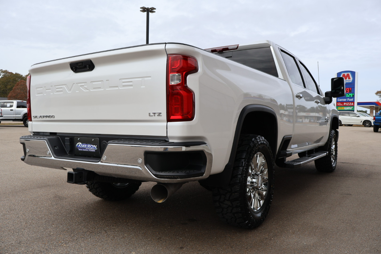 Chevrolet Silverado 3500HD 4WD Crew Cab 159" LTZ 2024