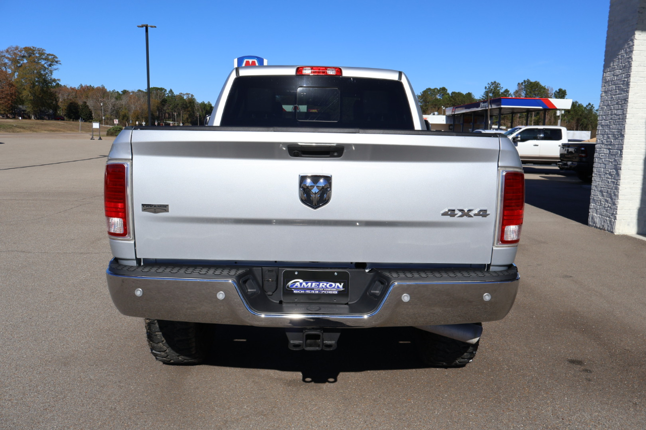 RAM 2500 Laramie 4x4 Crew Cab 6'4" Box 2017