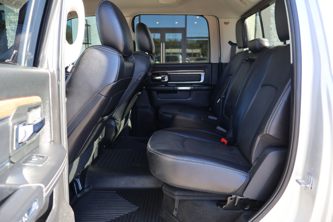 RAM 2500 Laramie 4x4 Crew Cab 6'4" Box 2017