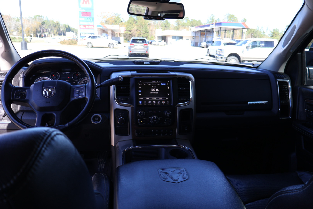 RAM 2500 Laramie 4x4 Crew Cab 6'4" Box 2017