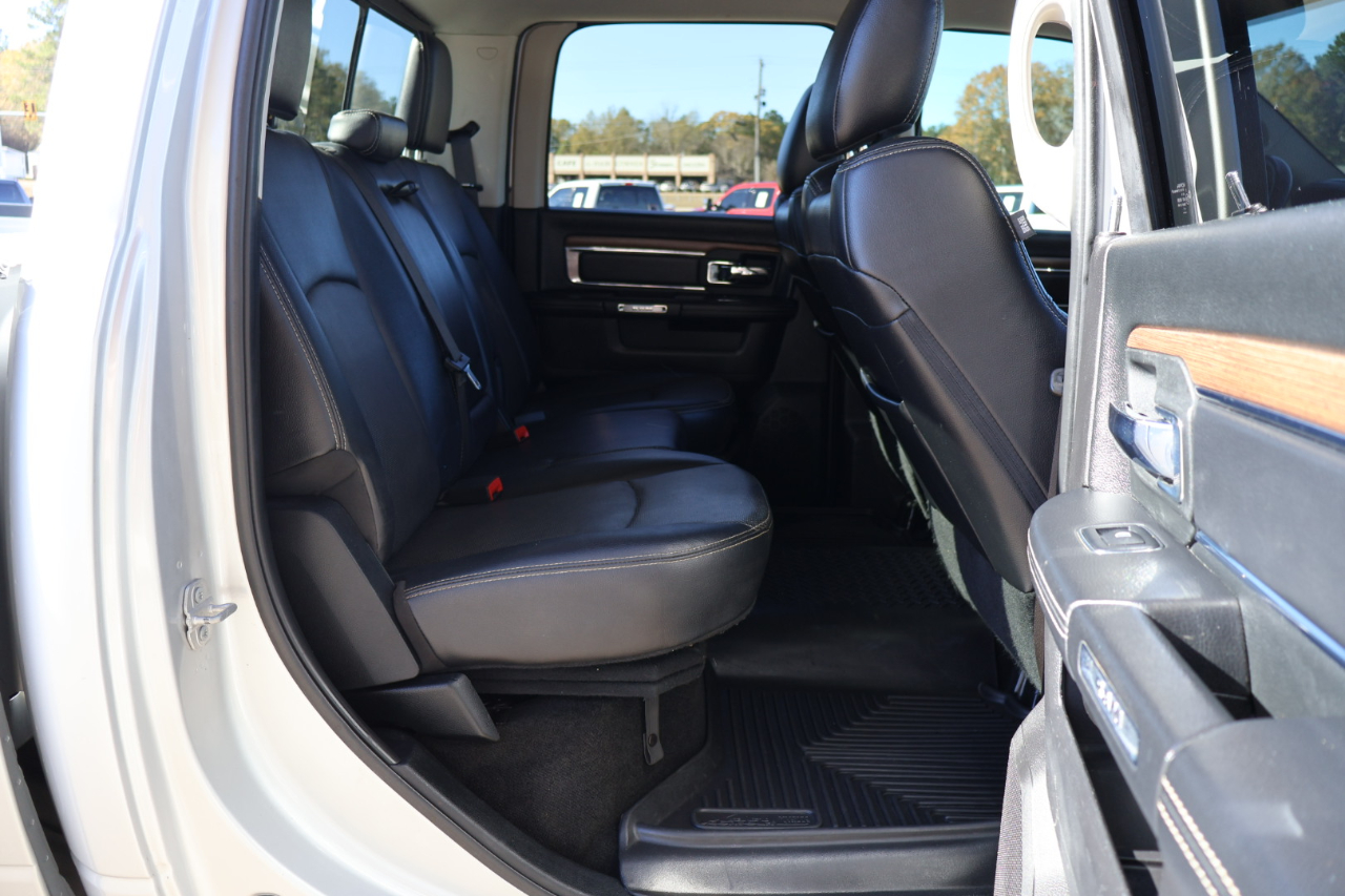 RAM 2500 Laramie 4x4 Crew Cab 6'4" Box 2017