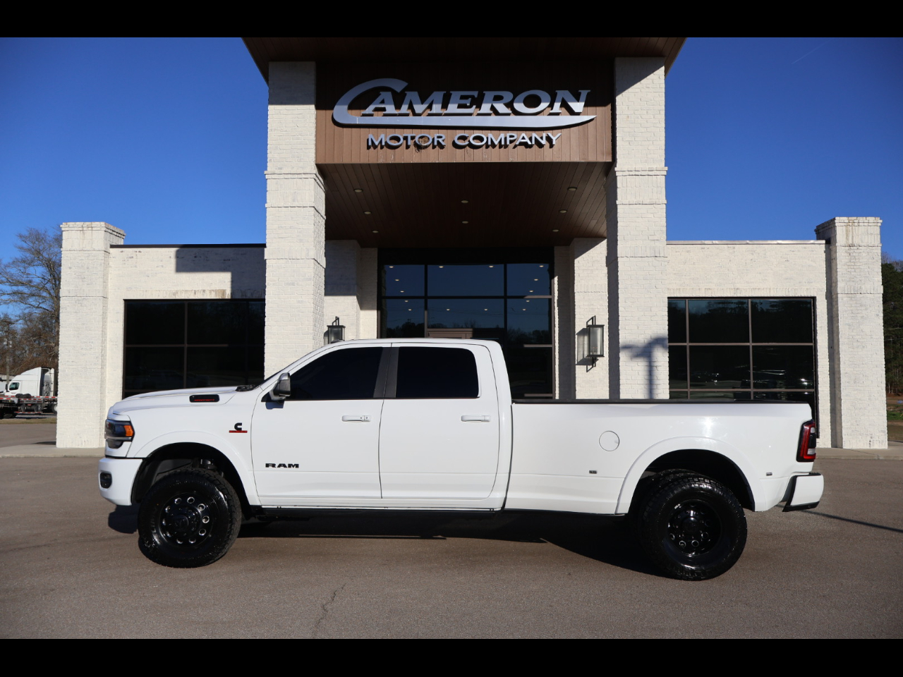 2020 RAM 3500 Laramie 4x4 Crew Cab 8' Box