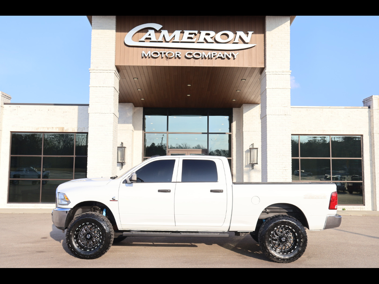2018 RAM 2500 Tradesman 4x4 Crew Cab 6'4" Box