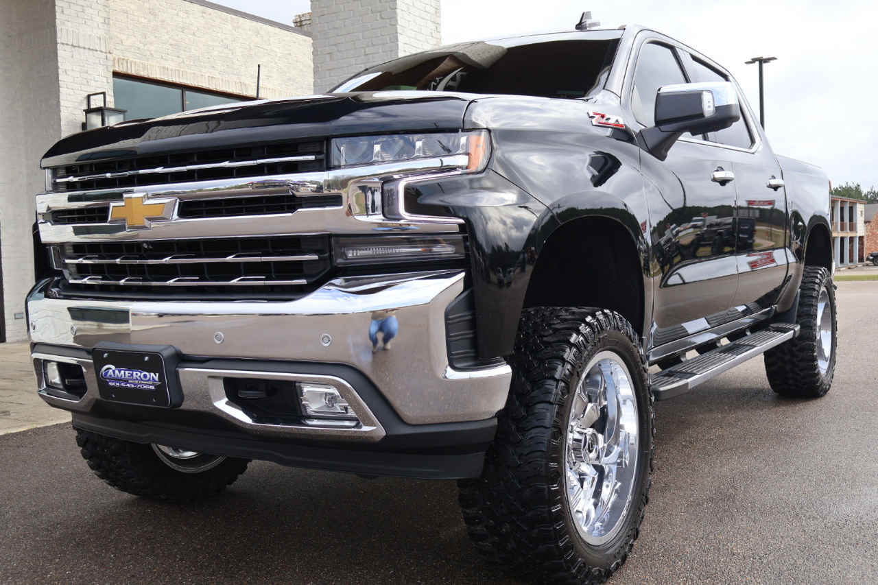 Chevrolet Silverado 1500 4WD Crew Cab 147" LTZ 2021