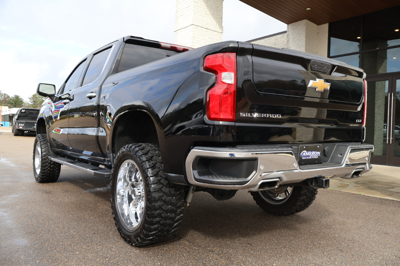 Chevrolet Silverado 1500 4WD Crew Cab 147" LTZ 2021