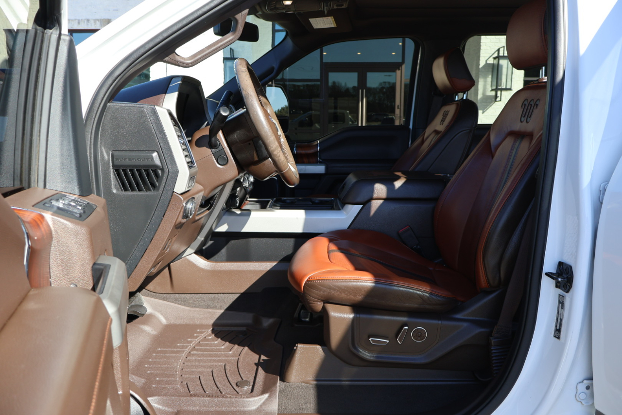 Ford F-450 SD King Ranch Crew Cab DRW 4WD 2020