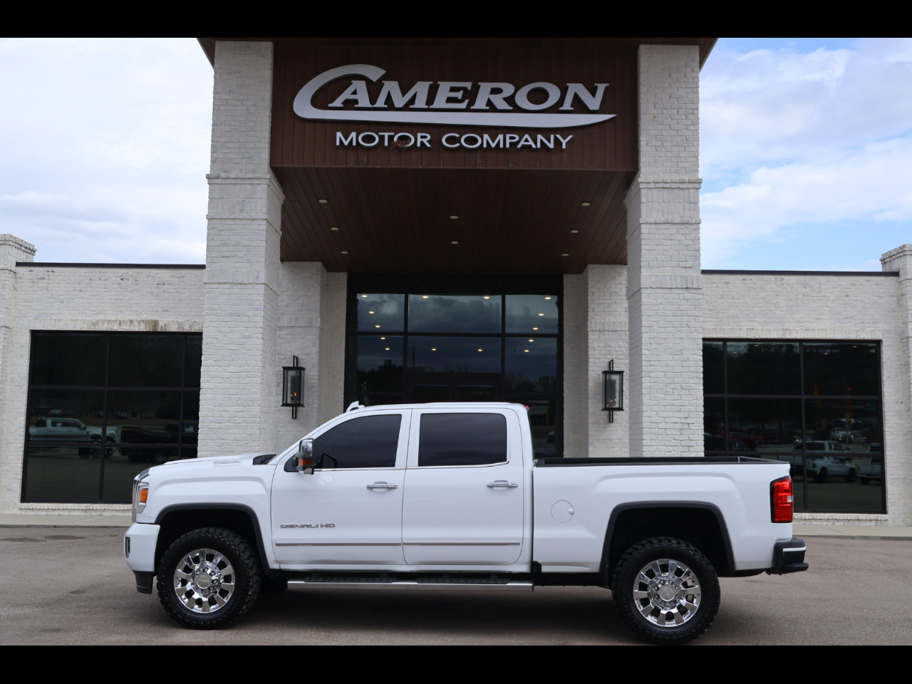 2019 GMC Sierra 2500HD 4WD Crew Cab 153.7" Denali