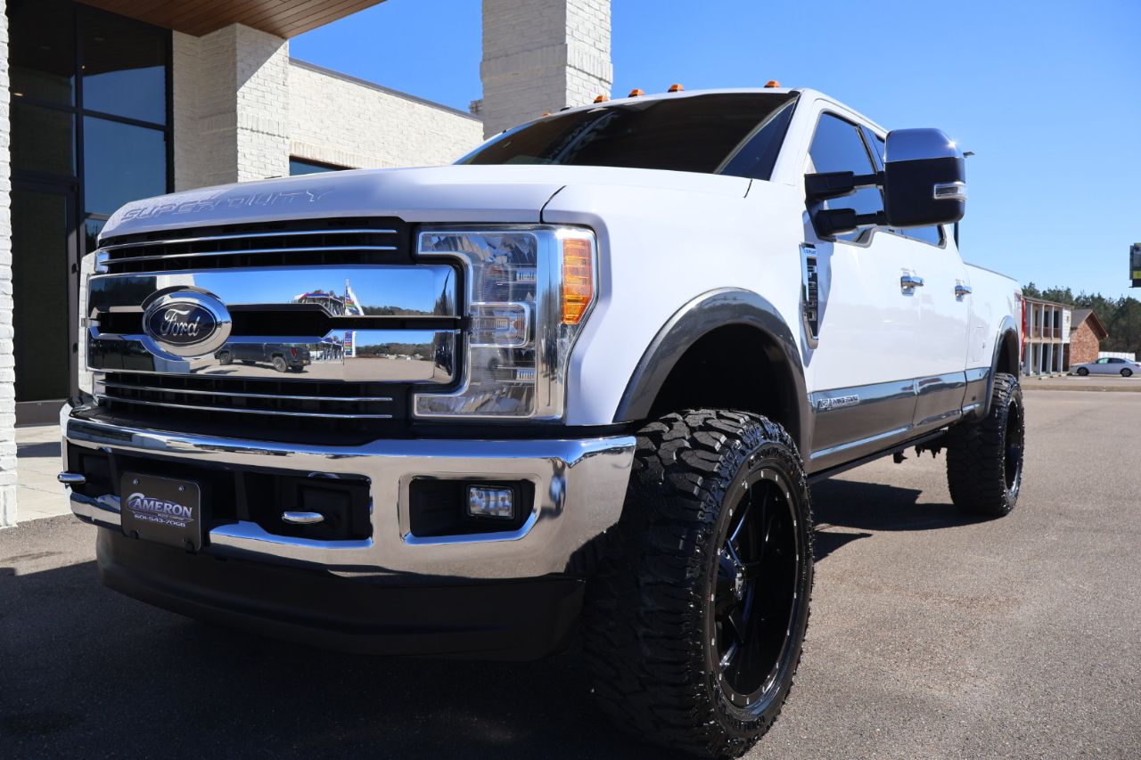 Ford F-250 SD Lariat Crew Cab 4WD 2017