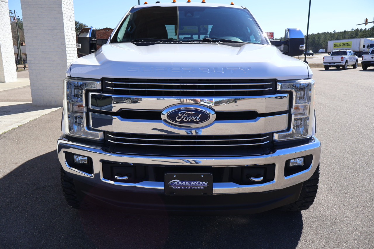 Ford F-250 SD Lariat Crew Cab 4WD 2017