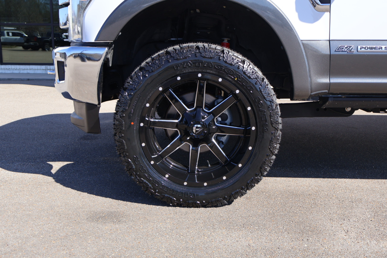 Ford F-250 SD Lariat Crew Cab 4WD 2017