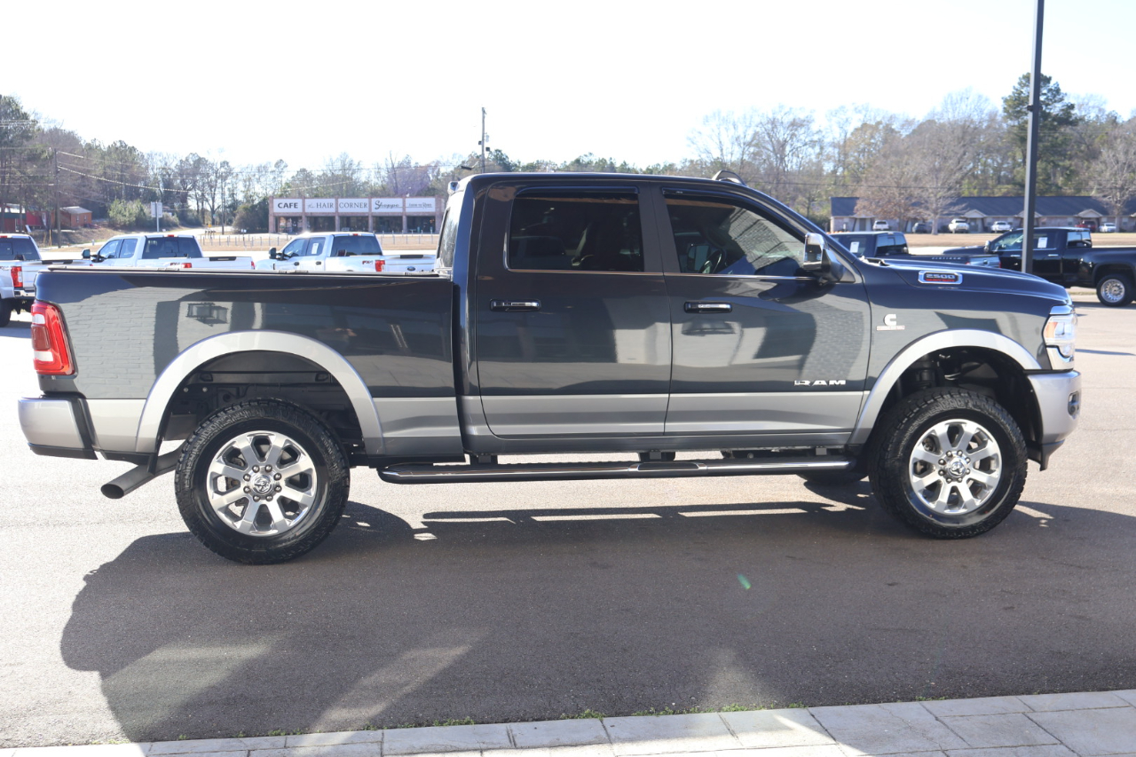 RAM 2500 Laramie Crew Cab 4WD 2021