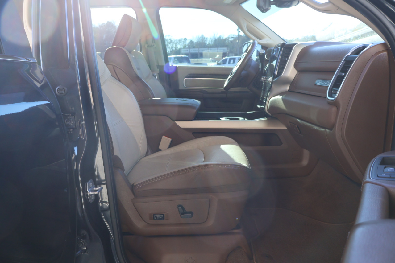 RAM 2500 Laramie Crew Cab 4WD 2021