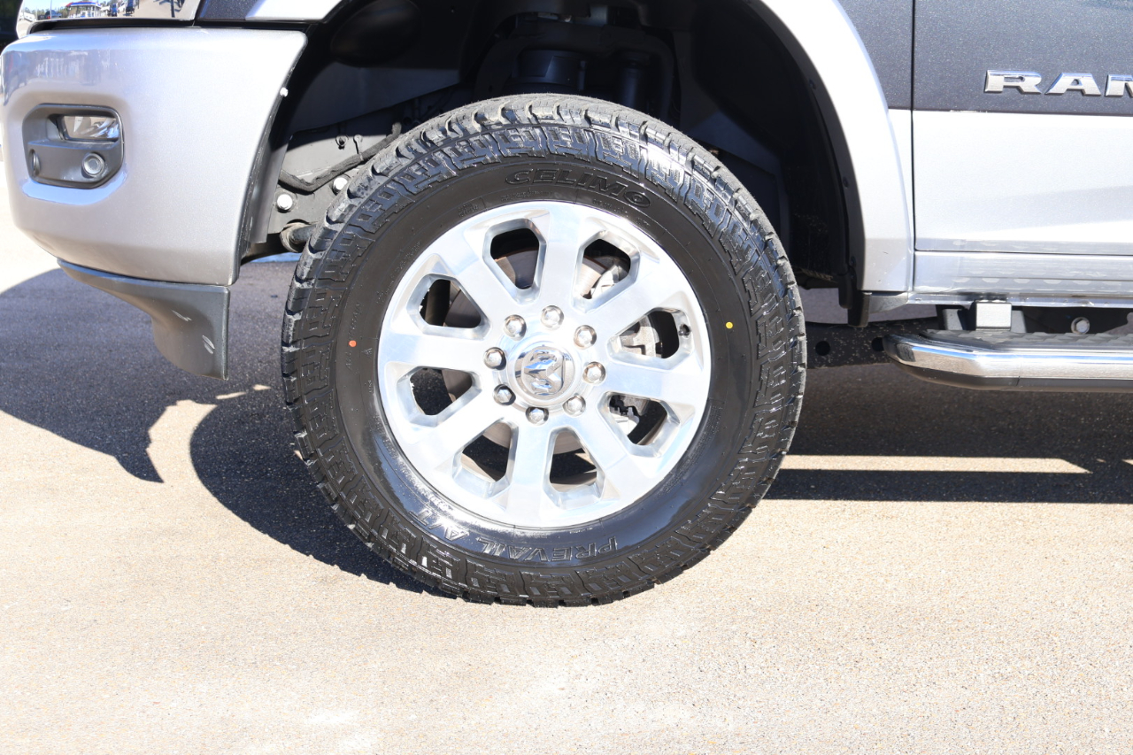 RAM 2500 Laramie Crew Cab 4WD 2021