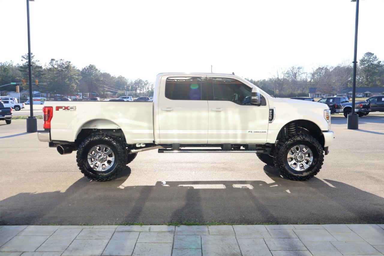 Ford F250SD Lariat Crew Cab 4WD 2019