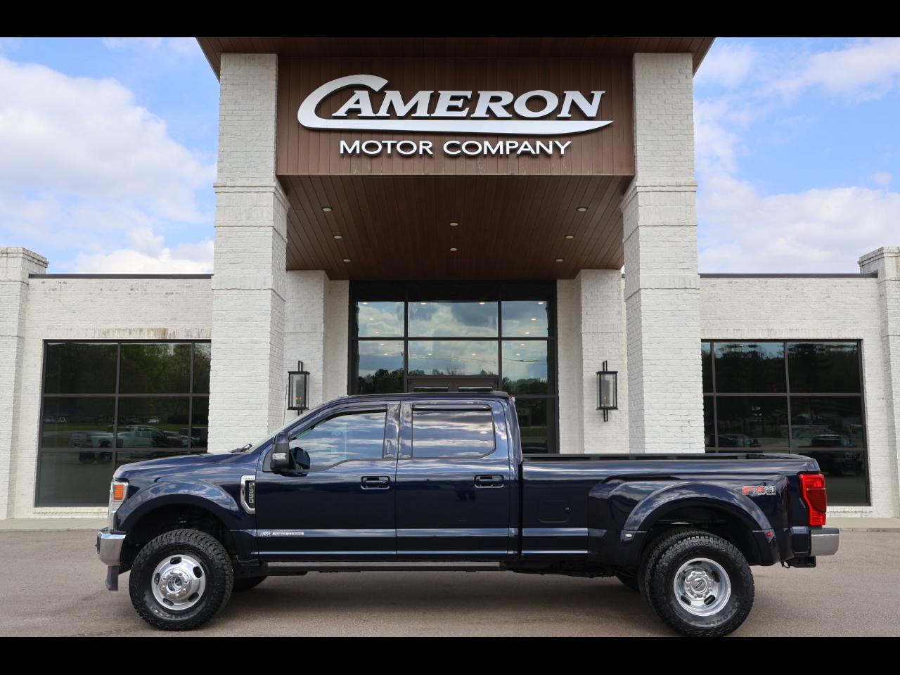 2022 Ford F350SD Lariat Crew Cab 4WD DRW