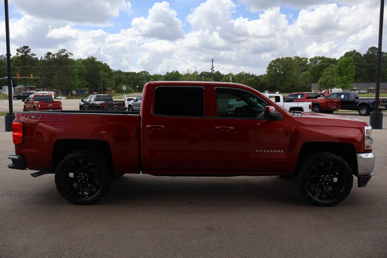 Chevrolet Silverado 1500 4WD Crew Cab 143.5" LT w/1LT 2018