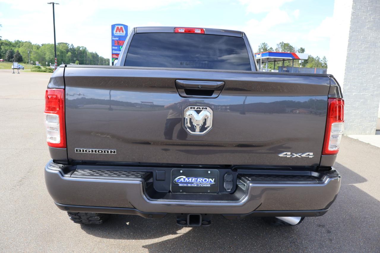 RAM 2500 Big Horn 4x4 Crew Cab 6'4" Box 2022