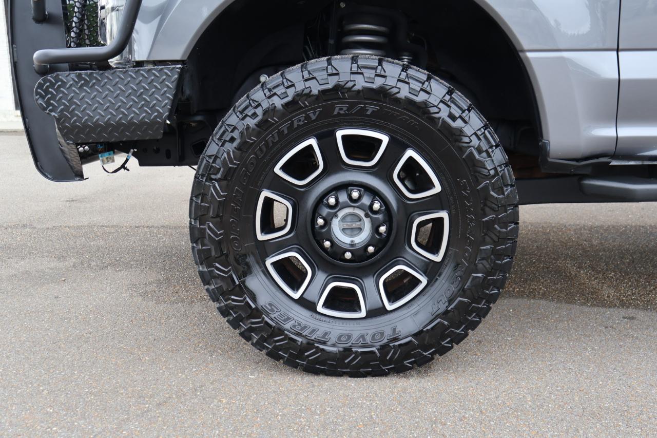 Ford F250SD Lariat Crew Cab 4WD 2021