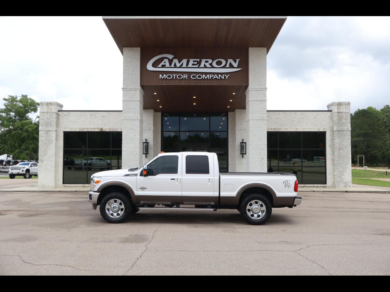 2015 Ford Super Duty F-250 SRW 4WD Crew Cab 156" Lariat