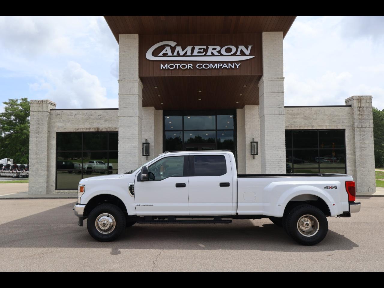 2021 Ford Super Duty F-350 DRW XLT 4WD Crew Cab 8' Box