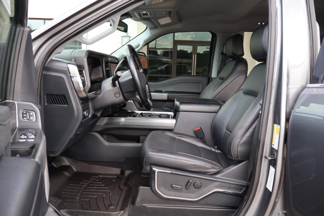 Ford F350SD Lariat Crew Cab 4WD DRW 2023
