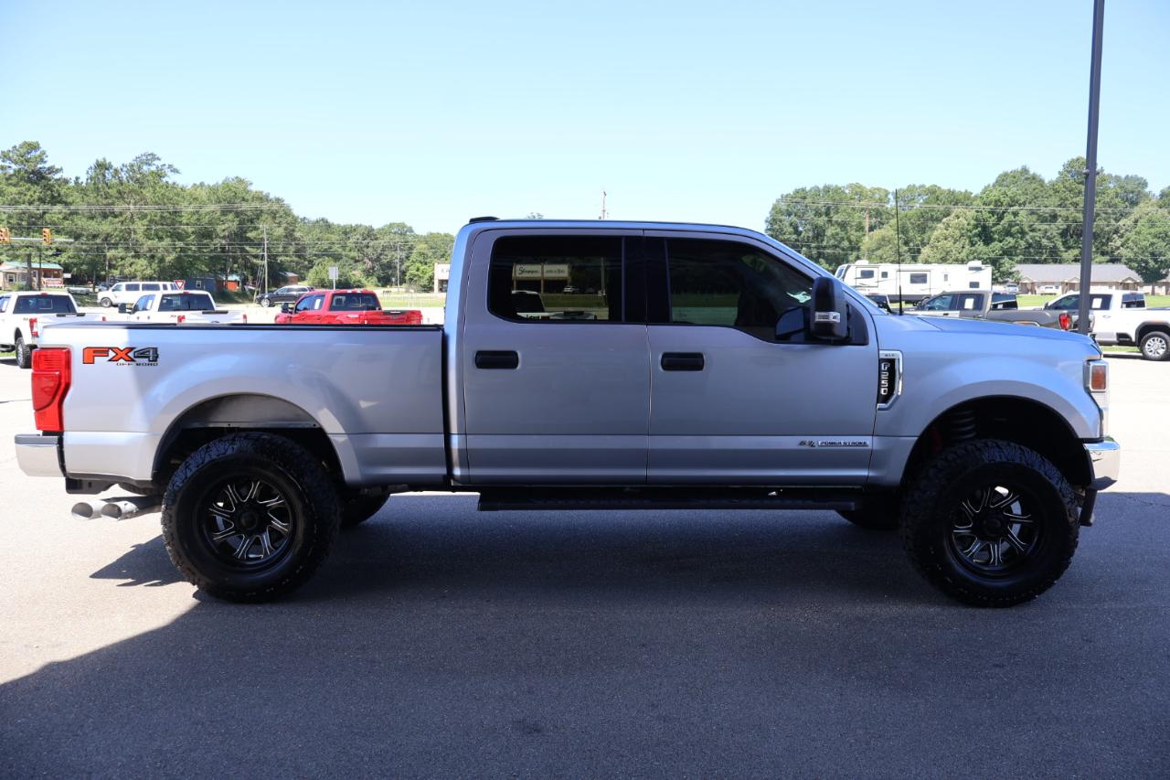 Ford F-250 SD XLT Crew Cab 4WD 2022