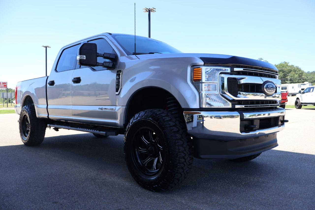 Ford F-250 SD XLT Crew Cab 4WD 2022