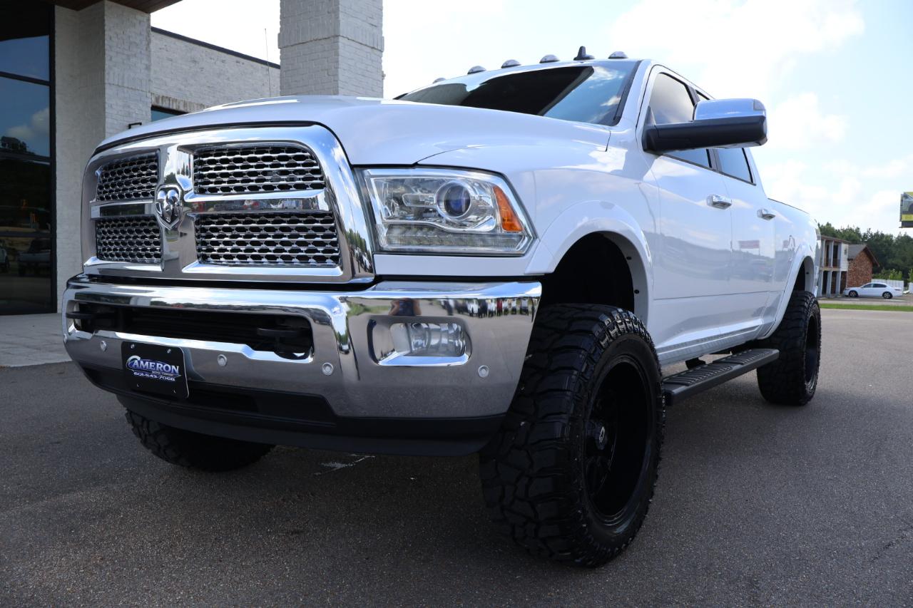 RAM 2500 Laramie 4x4 Crew Cab 6'4" Box 2017