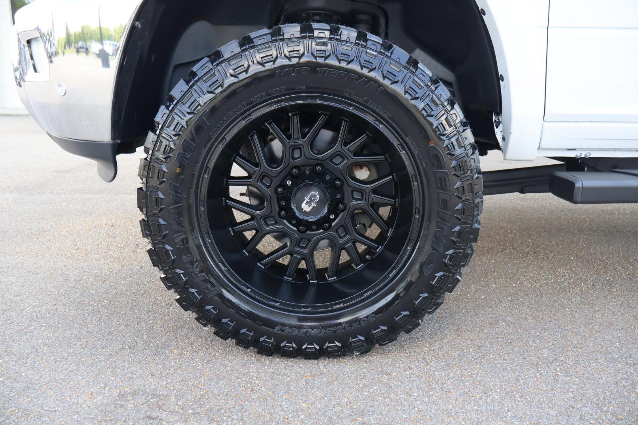 RAM 2500 Laramie 4x4 Crew Cab 6'4" Box 2017