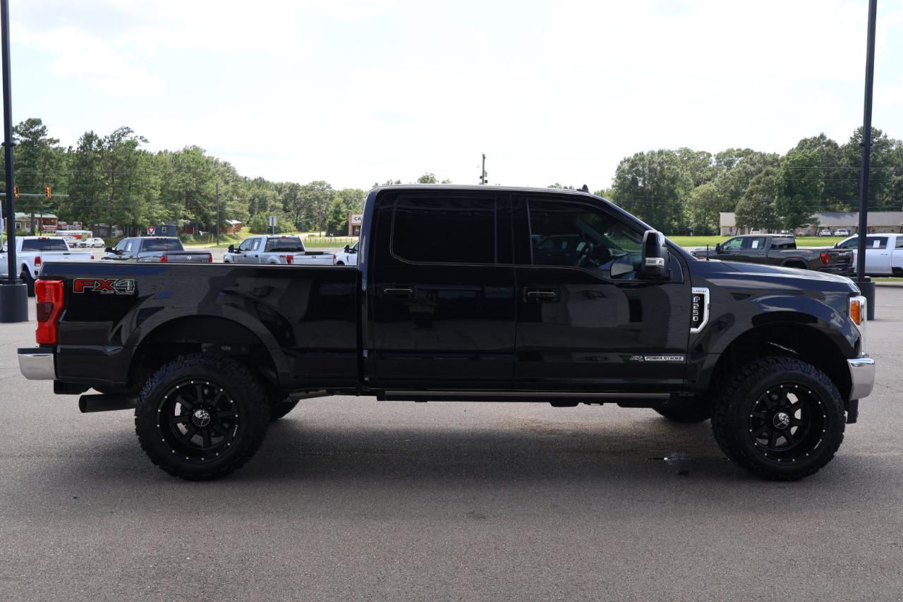Ford F250SD Lariat Crew Cab 4WD 2019
