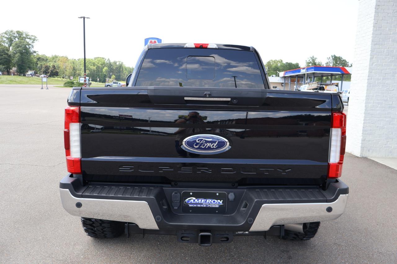 Ford F250SD Lariat Crew Cab 4WD 2019