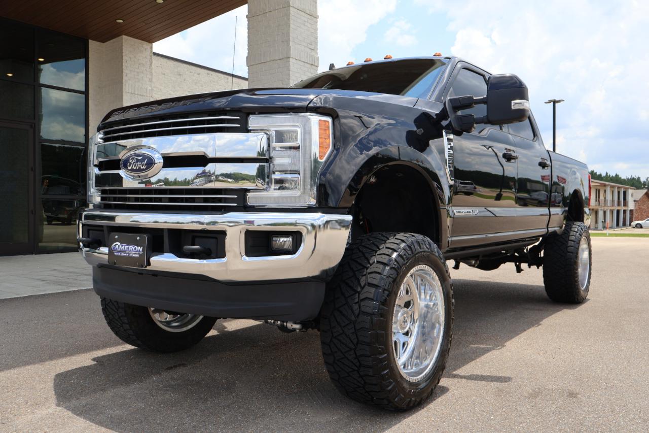 Ford F250SD Lariat Crew Cab 4WD 2019